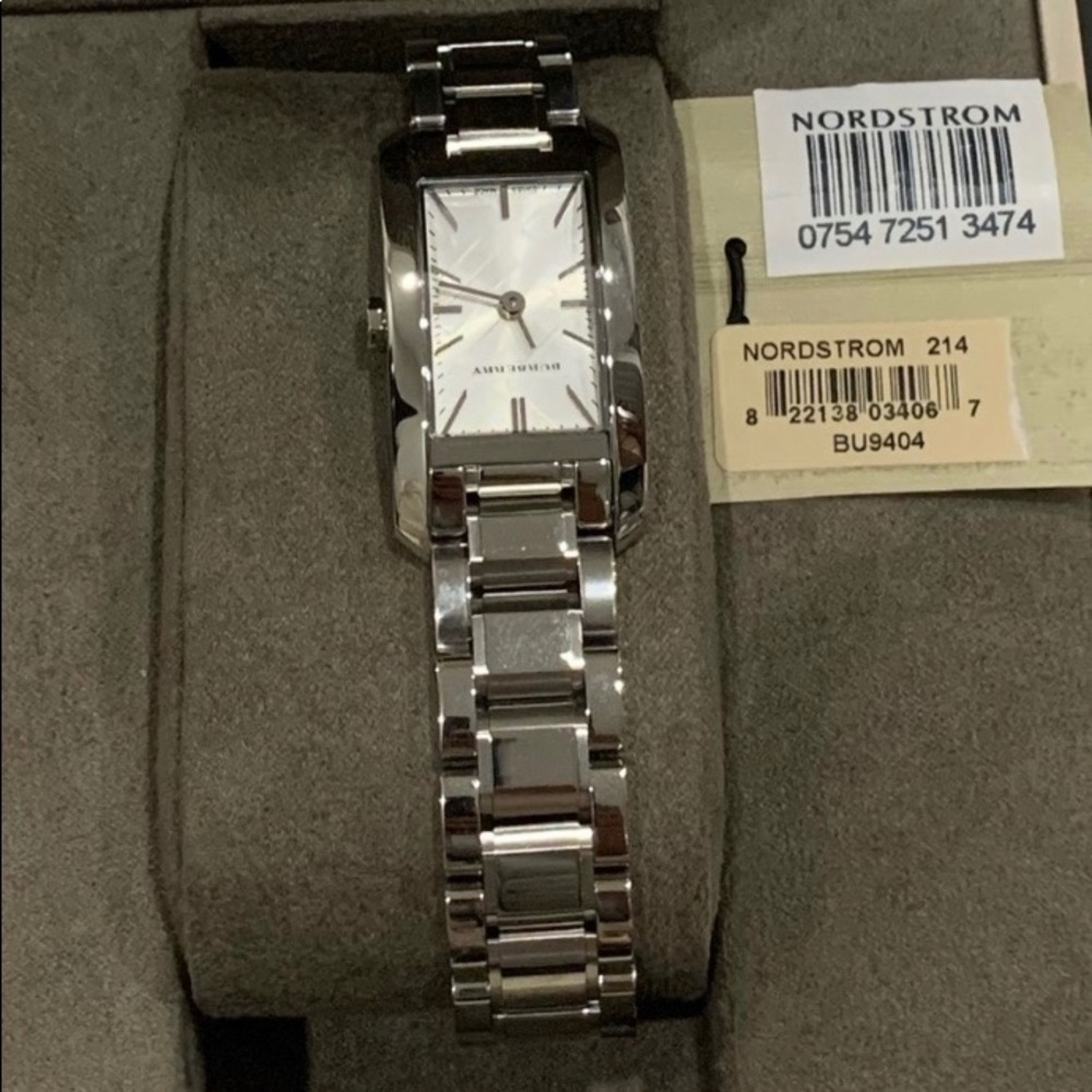 Burberry Women's BU9400 'heritage' Watch (FINAL PRICE) $529 - Picture 7 of 10